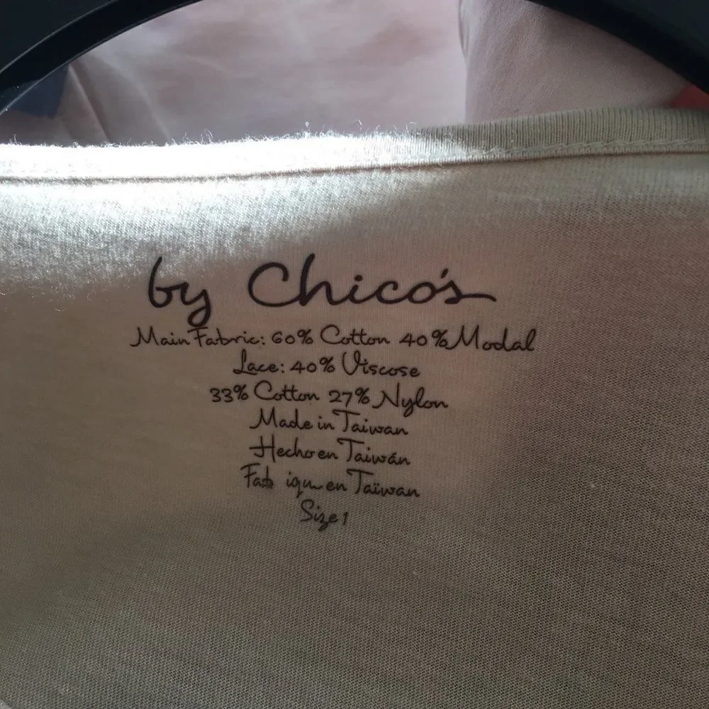 By Chico’s floral laced sleeve top size 1 EUC